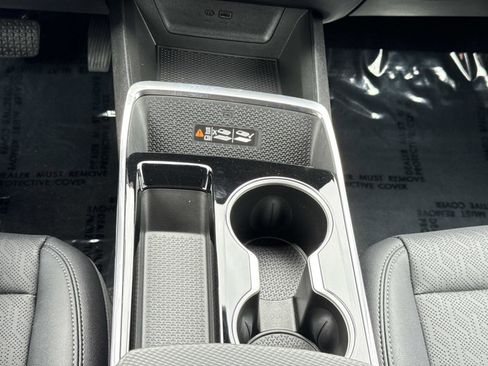 Used 2025 Chevrolet Equinox LT w/ Convenience Package II image 6