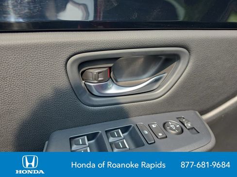 New 2026 Honda Pilot Sport image 11