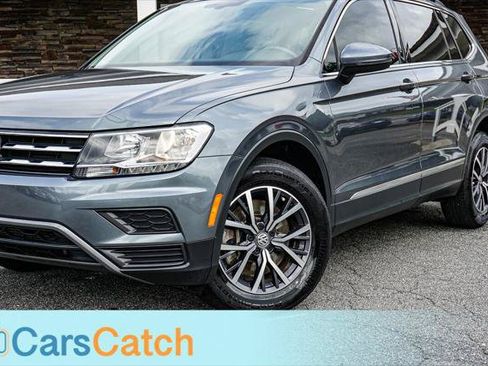 Used 2020 Volkswagen Tiguan SE w/ Panoramic Sunroof Package FWD image 6