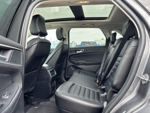 Used 2024 Ford Edge SEL w/ Convenience Package image 12