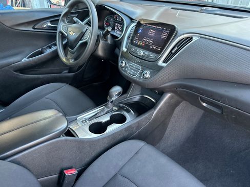 Used 2023 Chevrolet Malibu LT image 15