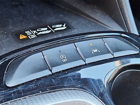 Used 2024 Buick Envista Avenir image 25