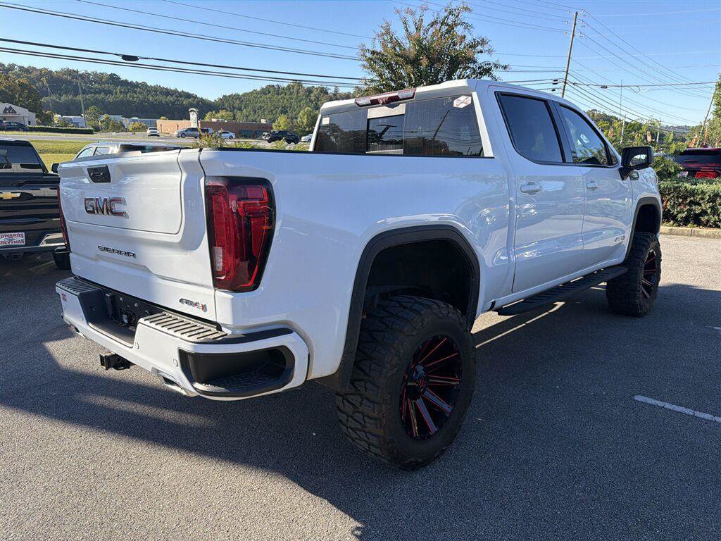 Used 2024 GMC Sierra 1500 AT4 w/ Technology Package AWD/4WD image 4