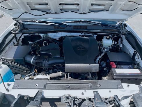 Used 2021 Toyota Tacoma TRD Pro AWD/4WD image 32