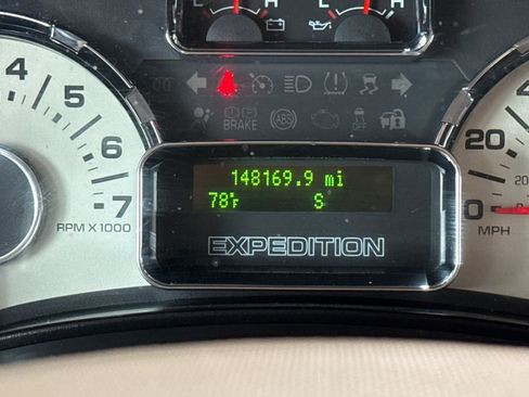 Used 2013 Ford Expedition XLT w/ HD Trailer Tow Pkg AWD/4WD image 26