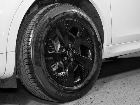 Used 2023 Land Rover Discovery Sport S R-Dynamic AWD/4WD image 9