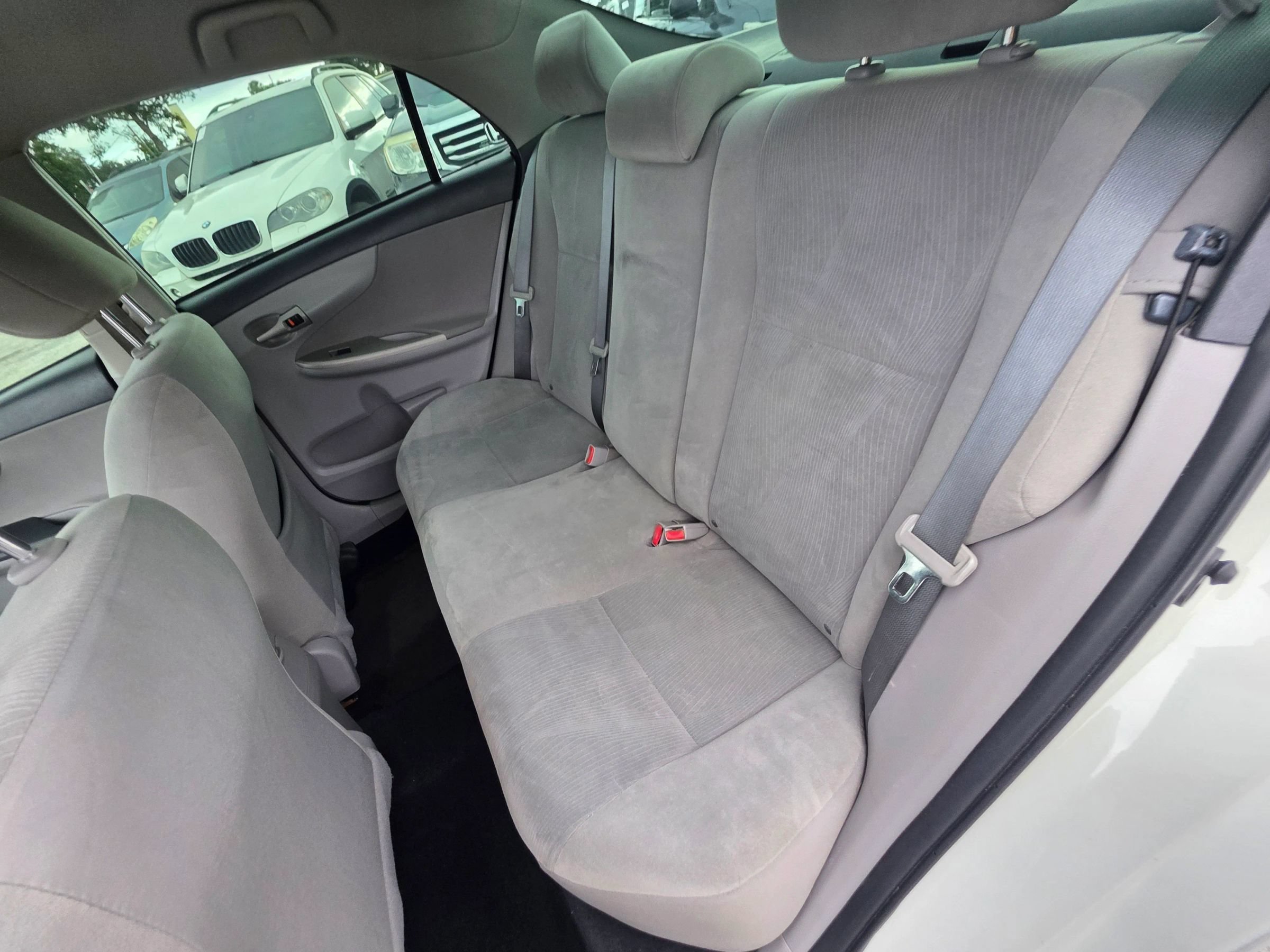 Used 2013 Toyota Corolla LE FWD image 16
