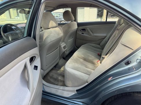 Used 2009 Toyota Camry LE FWD image 9