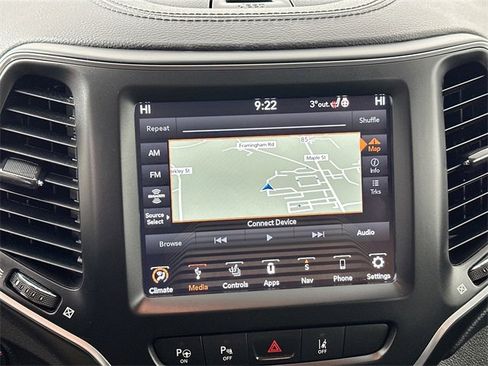 Used 2023 Jeep Cherokee Altitude Lux image 12