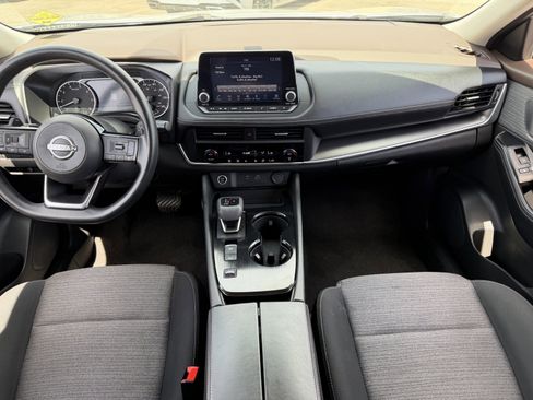 Used 2023 Nissan Rogue SV image 15