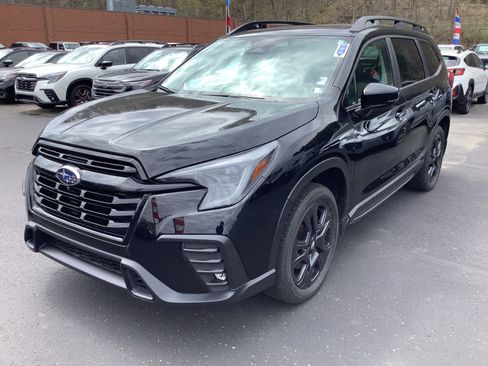 Certified 2025 Subaru Ascent Bronze Edition AWD/4WD image 4