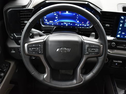 Used 2024 Chevrolet Silverado 1500 ZR2 w/ Technology Package image 14