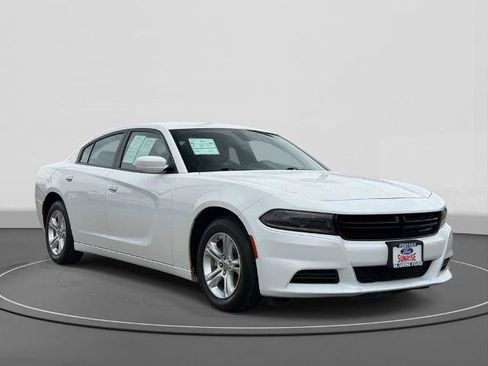 Used 2022 Dodge Charger SXT RWD image 5