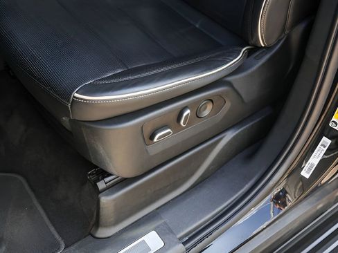Used 2022 Cadillac Escalade Sport w/ Touring Package AWD/4WD image 8