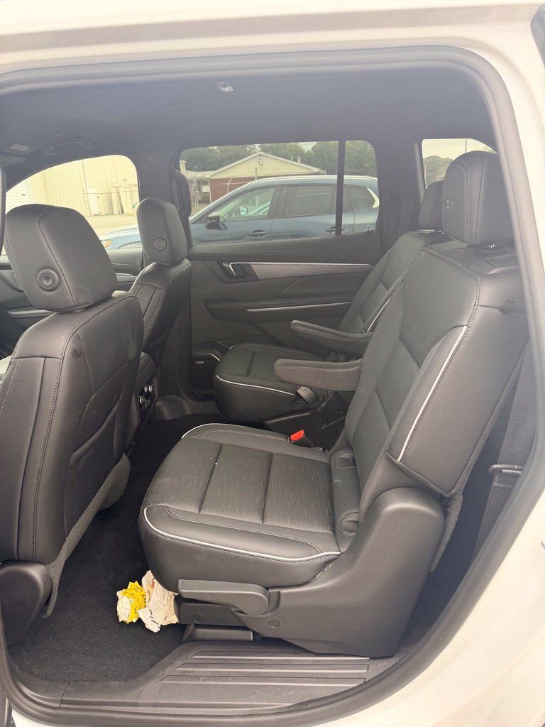 Used 2026 Buick Enclave Sport Touring AWD/4WD image 10