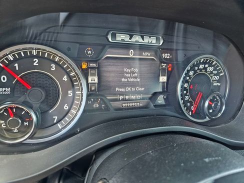 Used 2024 RAM 1500 Laramie AWD/4WD image 28