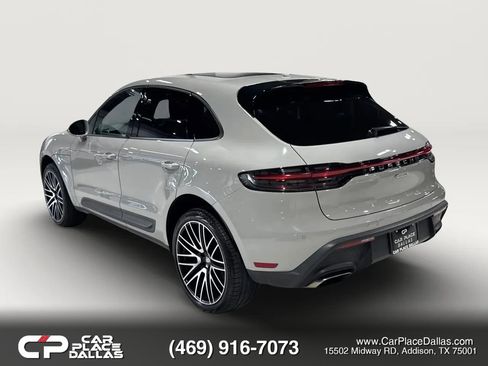 Used 2022 Porsche Macan w/ Premium Package Plus AWD/4WD image 5