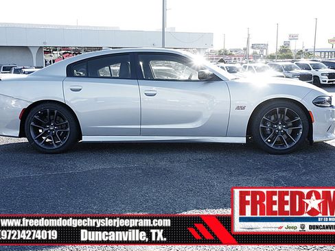 New 2023 Dodge Charger Scat Pack w/ Plus Group image 6