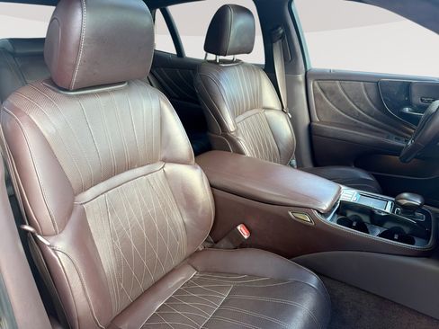 Used 2018 Lexus LS 500 w/ Interior Upgrade Package RWD image 28