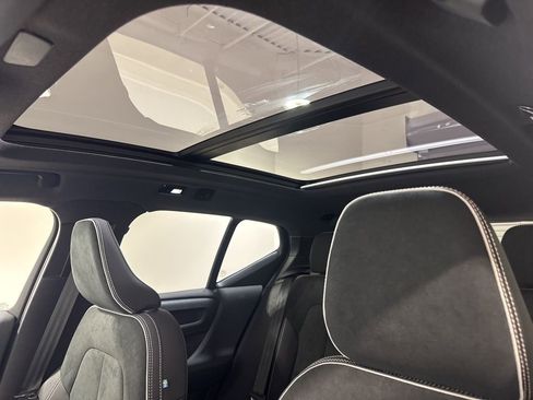 New 2026 Volvo XC40 B5 Ultra w/ Climate Package image 16