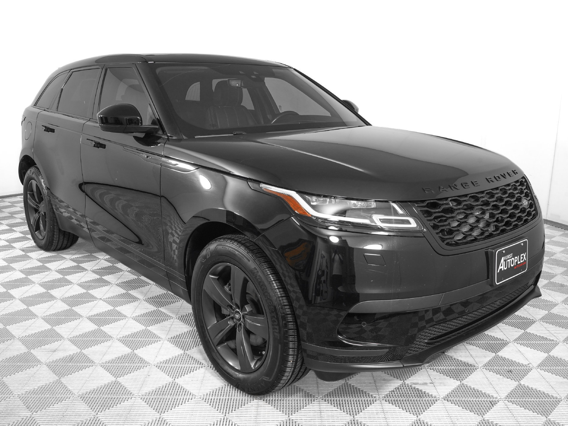 Used 2019 Land Rover Range Rover Velar S AWD/4WD image 3