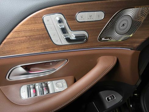 New 2026 Mercedes-Benz GLS 580 4MATIC image 23