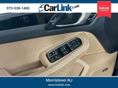 Used 2021 Porsche Macan AWD/4WD image 22