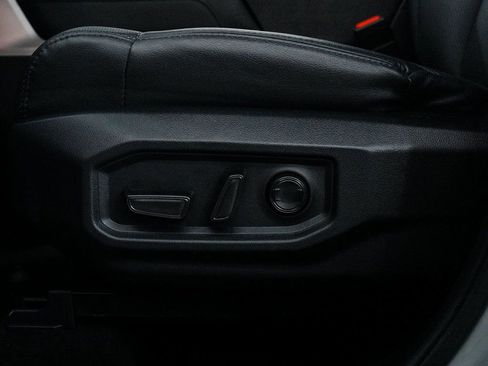 Used 2024 Toyota Tundra Limited w/ Power Package image 31