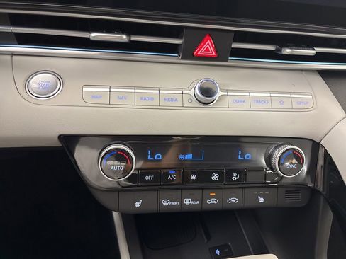 New 2026 Hyundai Elantra Limited FWD image 37