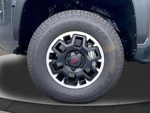 Used 2026 Toyota Tacoma TRD Off-Road w/ TRD Off Road Upgrade Package AWD/4WD image 36