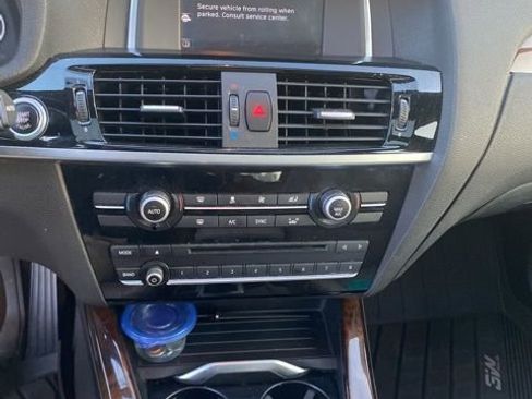 Used 2016 BMW X3 sDrive28i image 11