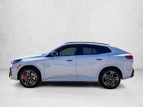 New 2026 BMW X2 xDrive28i AWD/4WD image 8