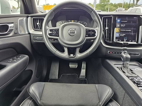 Used 2018 Volvo XC60 T6 R-Design w/ Convenience Package AWD/4WD image 13