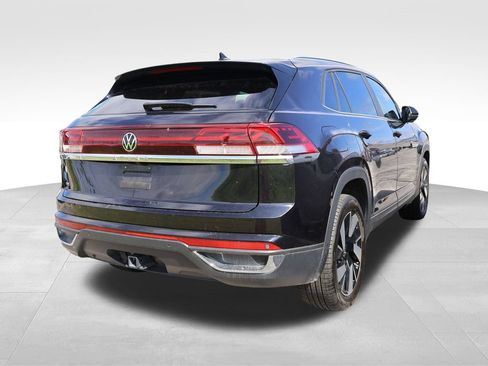 Used 2025 Volkswagen Atlas Cross Sport SE FWD image 16