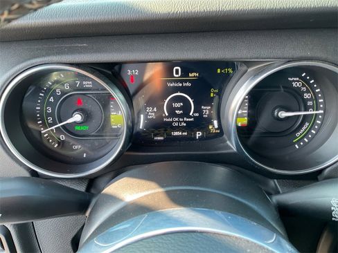 Used 2023 Jeep Wrangler Unlimited Sahara w/ Cold Weather Group image 18