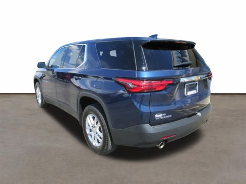 Used 2023 Chevrolet Traverse LS FWD image 3