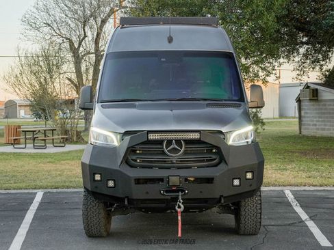 Used 2022 Mercedes-Benz Sprinter 2500 image 13