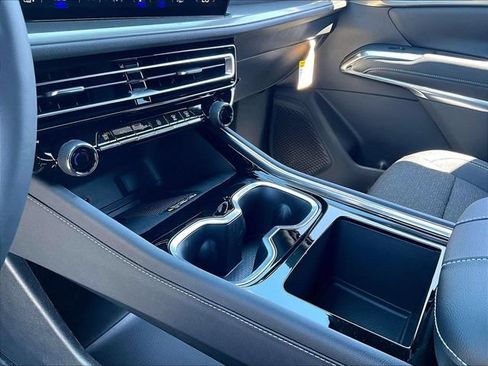 New 2026 Chevrolet Traverse LT w/ LPO, Floor Liner Package FWD image 13