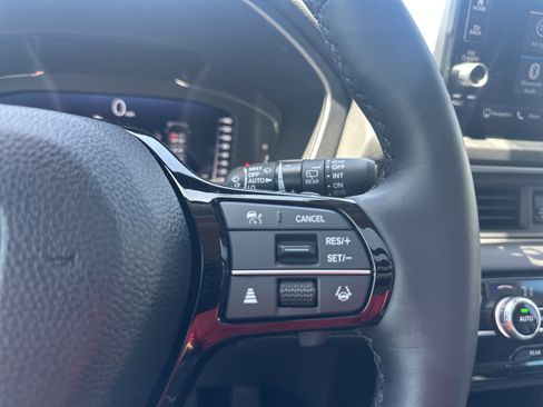 Certified 2025 Honda Pilot Elite image 23