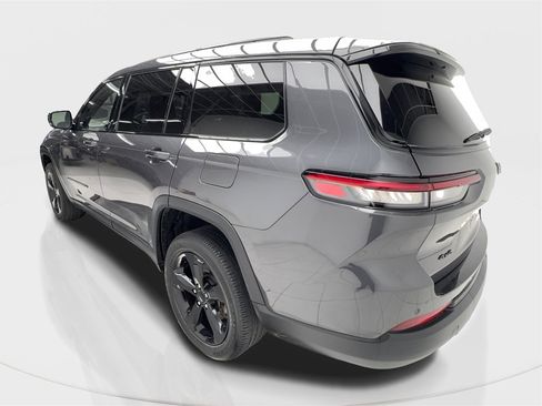 Used 2023 Jeep Grand Cherokee L Laredo image 10