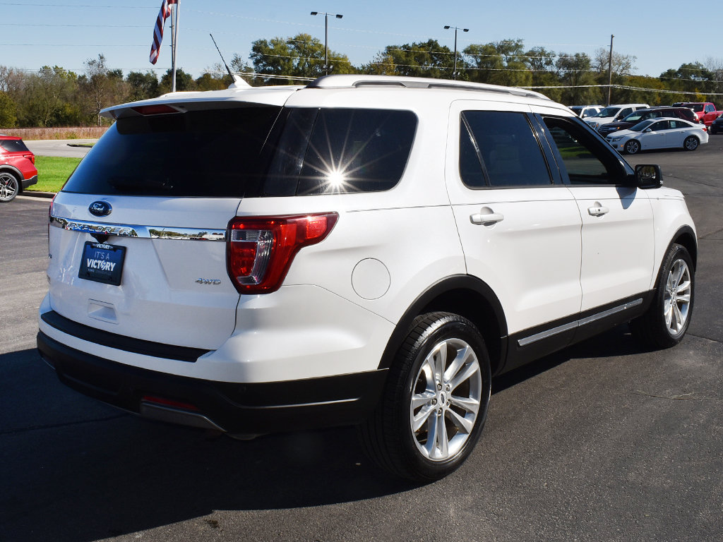 Used 2019 Ford Explorer XLT w/ Equipment Group 202A AWD/4WD image 16