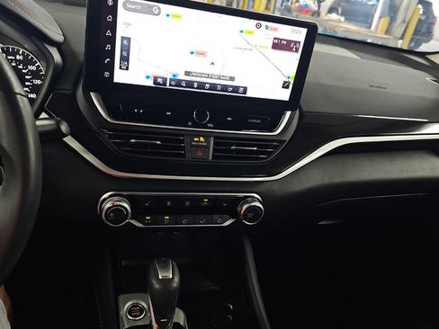 Used 2023 Nissan Altima 2.5 SR w/ SR Premium Package FWD image 31