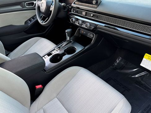 Used 2023 Honda Civic LX image 31