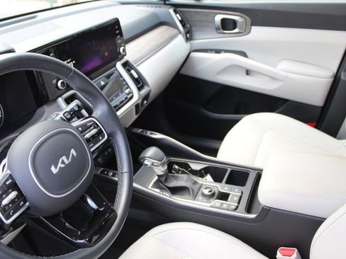Used 2023 Kia Sorento X-Line EX image 13