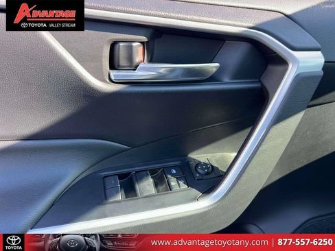 Used 2022 Toyota RAV4 XLE w/ Convenience Package AWD/4WD image 21
