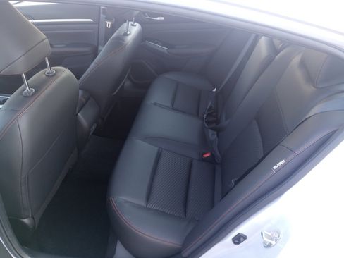 New 2025 Nissan Altima 2.5 SR image 13