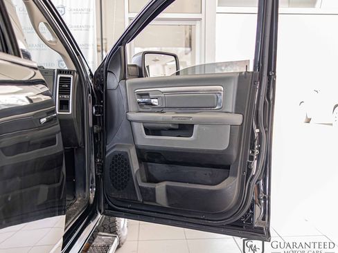 Used 2020 RAM 1500 Classic SLT w/ Luxury Group image 37