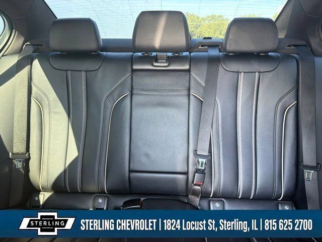 Used 2018 BMW 530i xDrive AWD/4WD image 13
