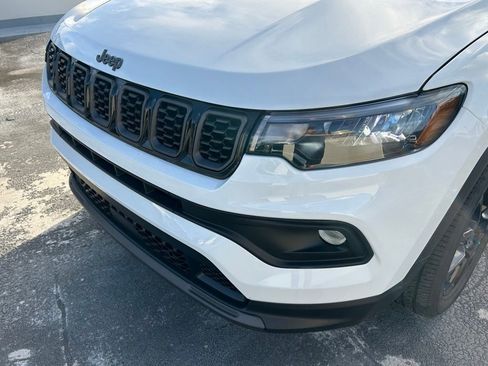 New 2026 Jeep Compass Latitude image 16