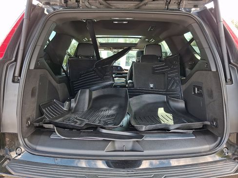 Used 2023 Cadillac Escalade Premium Luxury AWD/4WD image 33